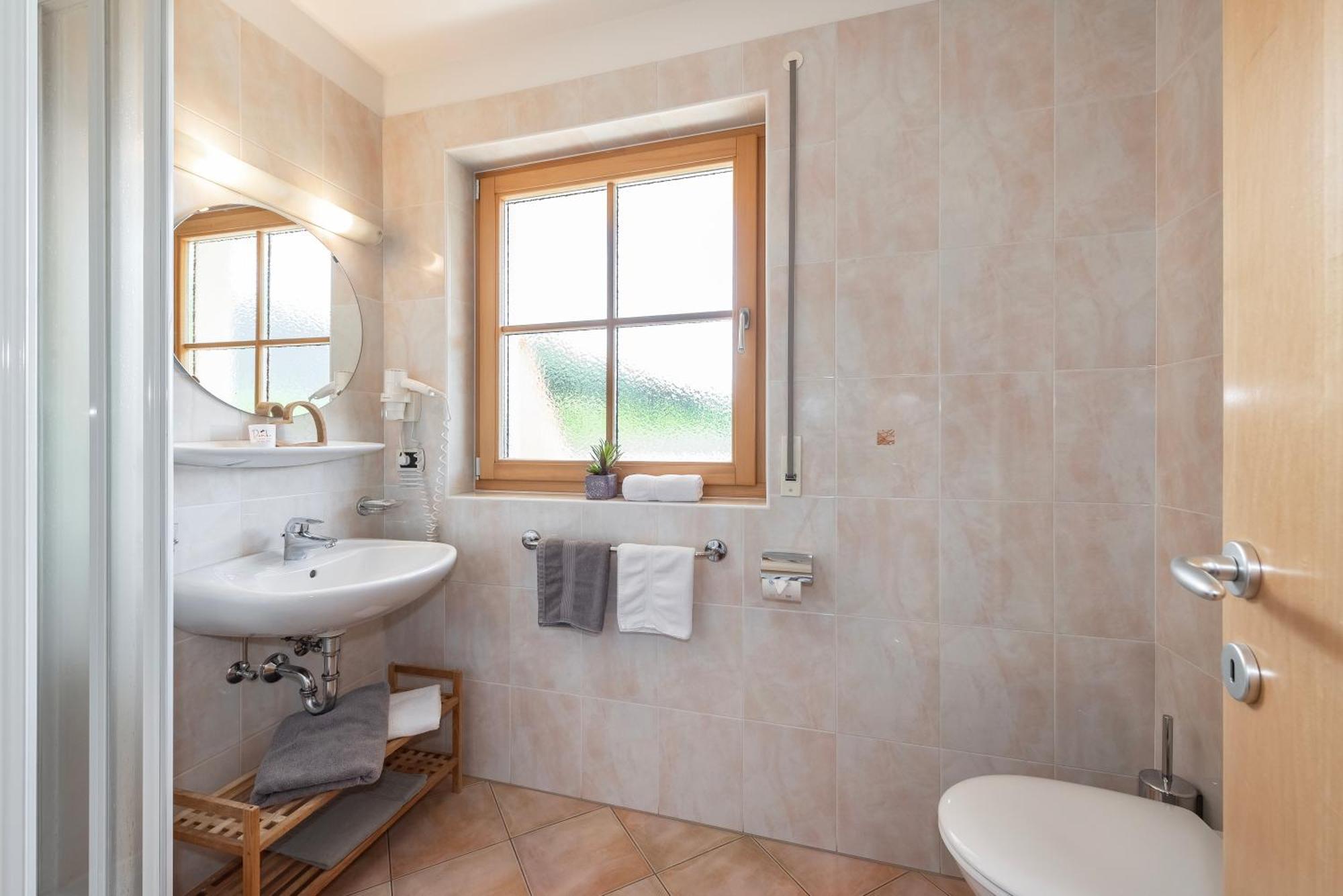 Trinnerhof- Hof Chalets Und Obsthof Mit Zimmer Natz-Schabs Екстериор снимка