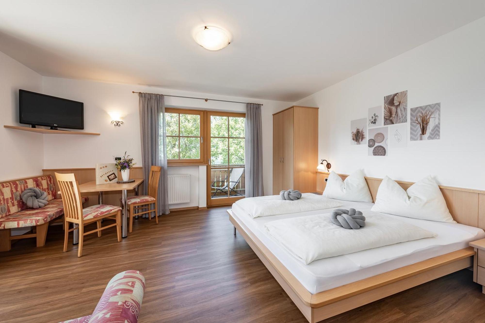 Trinnerhof- Hof Chalets Und Obsthof Mit Zimmer Natz-Schabs Екстериор снимка