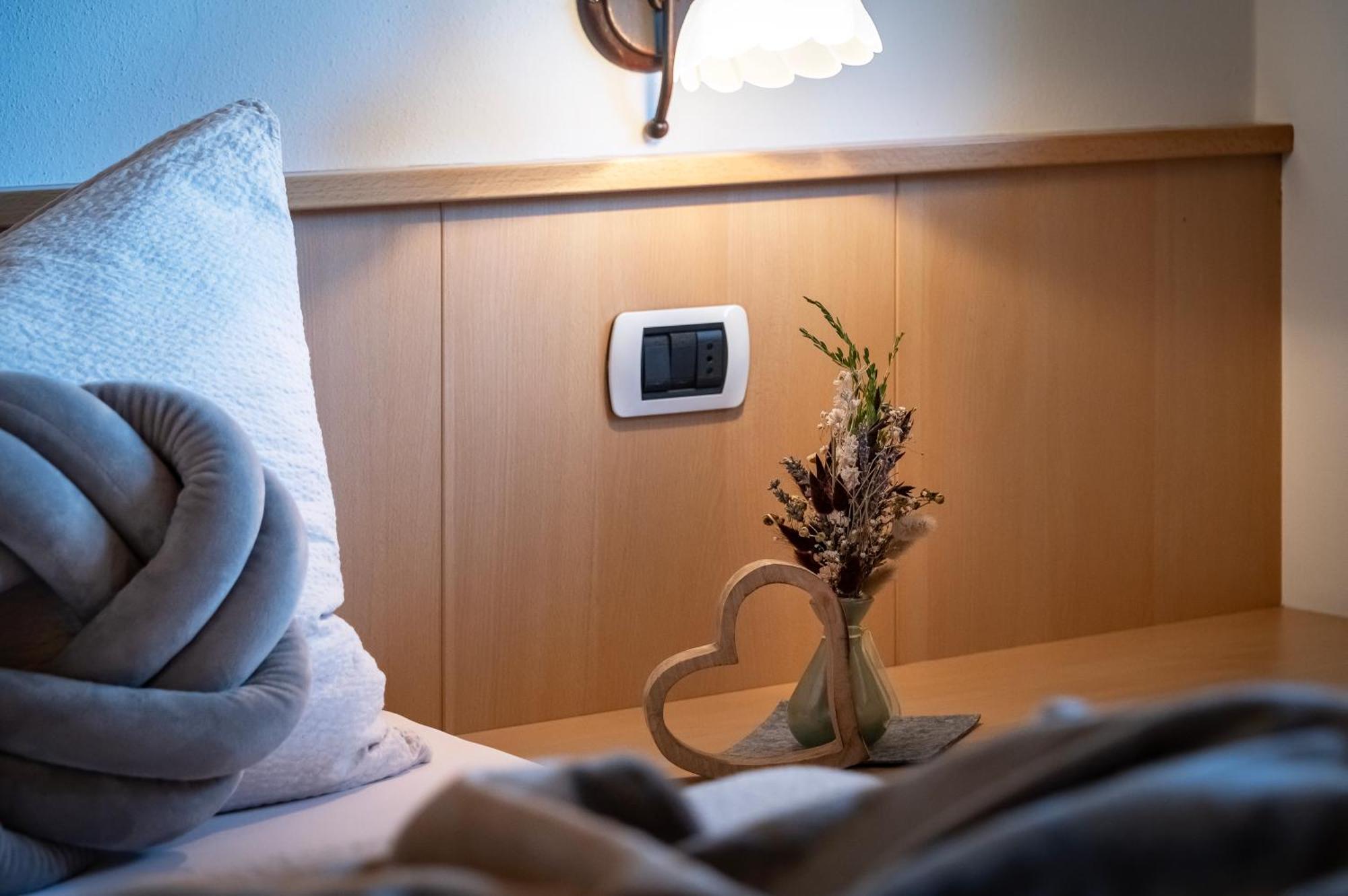 Trinnerhof- Hof Chalets Und Obsthof Mit Zimmer Natz-Schabs Екстериор снимка